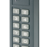 MCT12M-DES-IO Zewnętrzny czytnik MIFARE 13.56 M/ klawiatura/Wbudowane linie we/wy/Obsługa kart DESFire i Plus